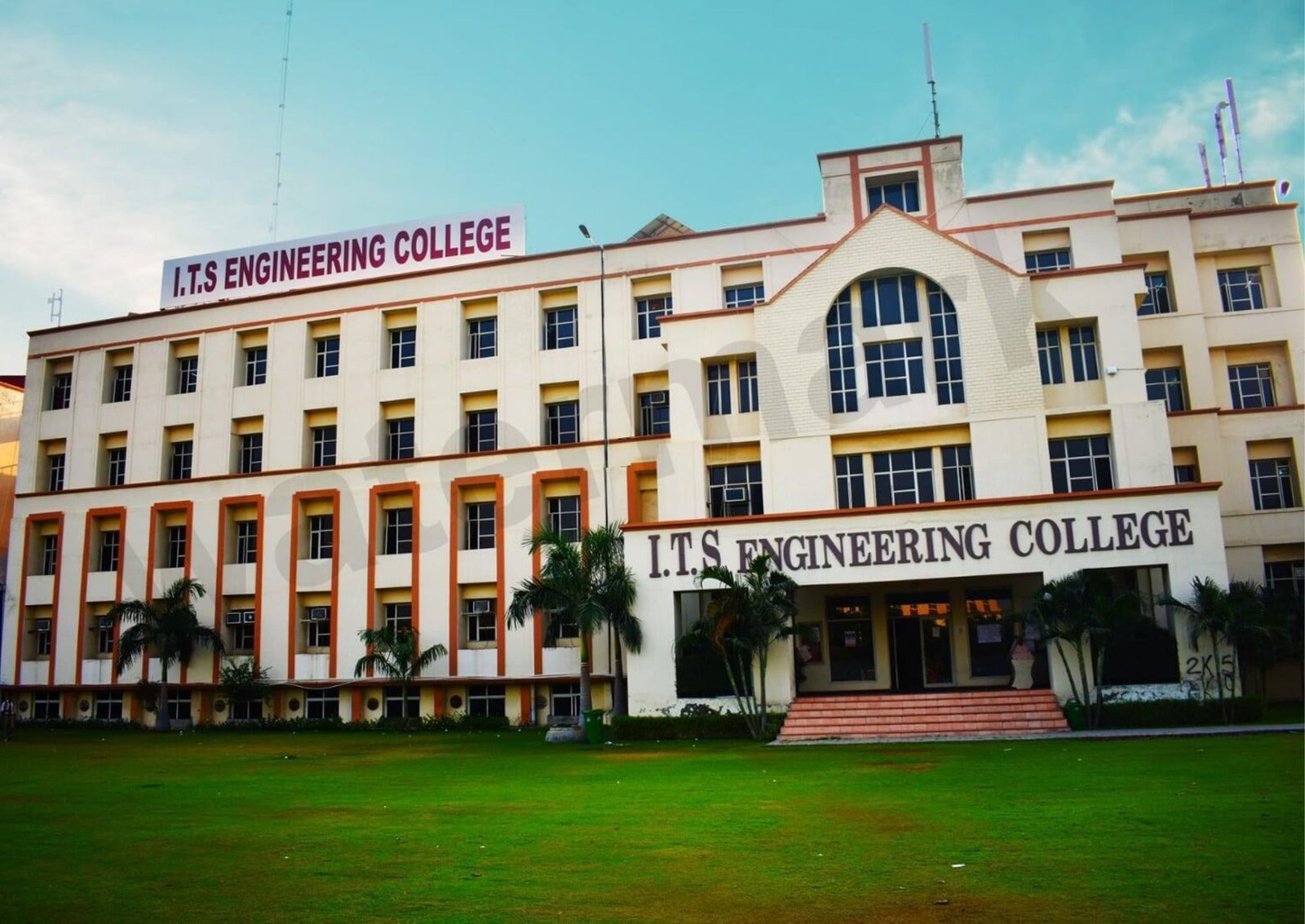 BTech Colleges Near Me | Top Engineering College in Noida & Greater Noida